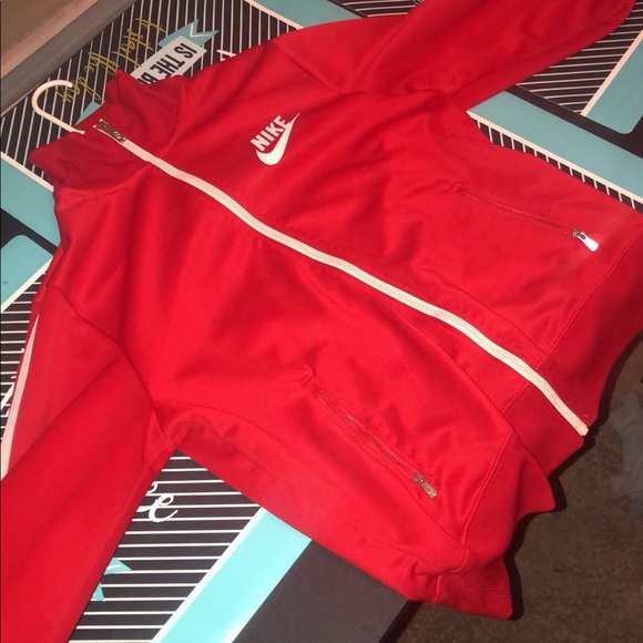 Nike Sweater - Picture 3 of 3